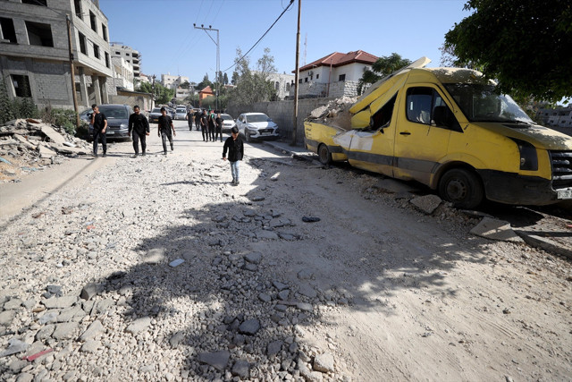 İsrail ordusu mülteci kampına baskın düzenledi - Resim: 0