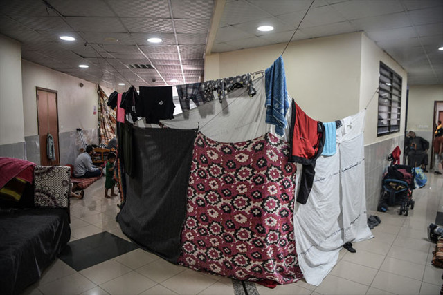 İsrail ordusu Gazze Şifa Hastanesi'ne askeri operasyon başlattı - Resim: 0