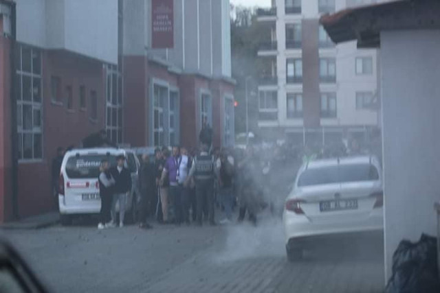 TFF 3. Lig maçında hakem golü verip sonra iptal edince ortalık karıştı - Resim: 2