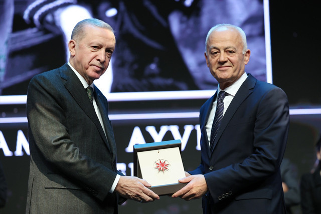 Cumhurbaşkanı Erdoğan, Kültür Sanat Büyük Ödülleri Töreni'nde Gazze'yi unutmadı: 2024 zalimin ceza aldığı yıl olacaktır - Resim: 4