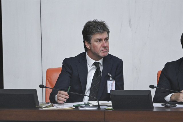 Tamer Karadağlı ve Tan Sağtürk TBMM sıralarına oturdu! Sosyal medya sallandı... - Resim: 1