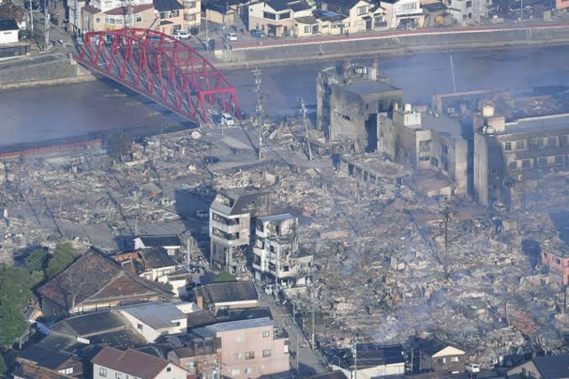 Japonya'daki 7.6'lık depremde ölenlerin sayısı 24'e yükseldi! Deprem anından dehşete düşüren görüntüler... - Resim: 1