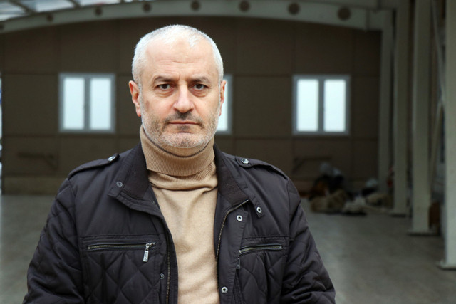 Köpekleriyle şadırvanı mesken tuttu, cami cemaati abdest alamaz oldu - Resim: 2