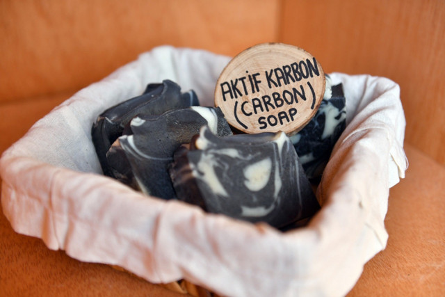 Evinde ürettiği sabunlar, gelir kapısı oldu - Resim: 0