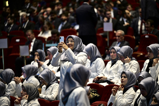 Cumhurbaşkanı Erdoğan'dan flaş 'şeriat' çıkışı! 'Şeriata düşmanlık, dinin bizatihi kendisine husumettir' - Resim: 2