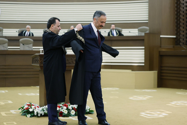 Anayasa Mahkemesi Başkanı, Erdoğan'ın önünde uyardı! "AYM kararlarına uyulması zorunlu!" - Resim: 0