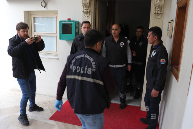 Adana Büyükşehir Belediyesi Özel Kalem Müdürü Samet Güdük'e silahlı saldırı! - Resim: 0