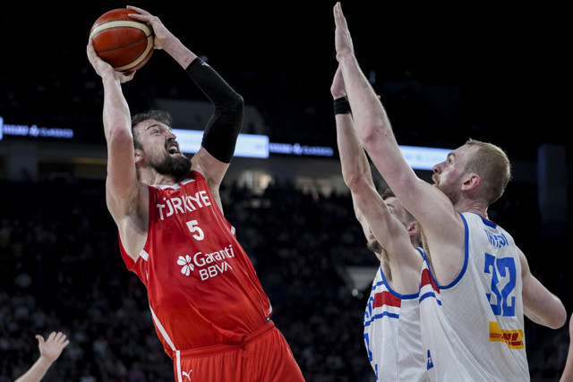 12 Dev Adam İzlanda'yı son saniyede devirdi - Resim: 0