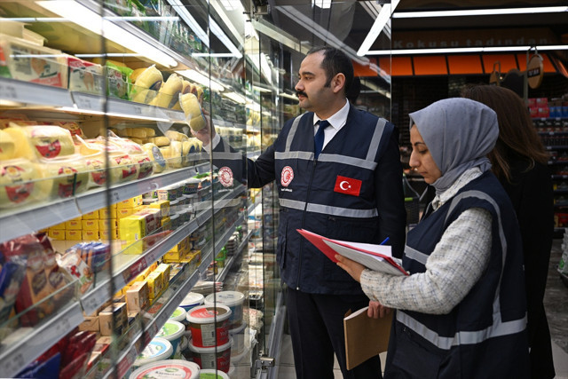 Ticaret Bakanlığı'ndan Ramazan ayı öncesi 10 ilde market denetimi - Resim: 3