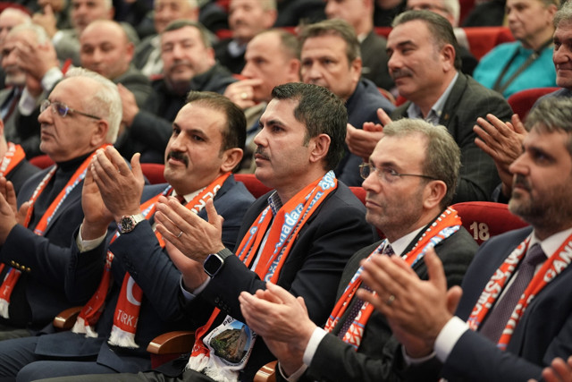 Murat Kurum: 31 Mart'ta bir tarafta 'Ayasofya müze olsun' diyenler, diğer tarafta 'Ayasofya'nın sesi sonsuza dek yankılansın' diyenler var - Resim: 0