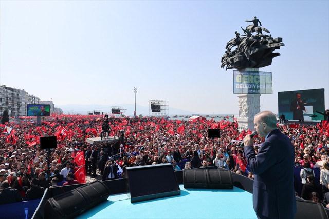 Cumhurbaşkan Erdoğan'dan İzmir mitinginde İmamoğlu ve Özel'e salvolar! "İstanbul'da 'tutmayın küçük enişteyi' karakteri var" - Resim: 2