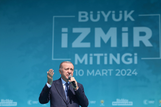 Cumhurbaşkan Erdoğan'dan İzmir mitinginde İmamoğlu ve Özel'e salvolar! "İstanbul'da 'tutmayın küçük enişteyi' karakteri var" - Resim: 3
