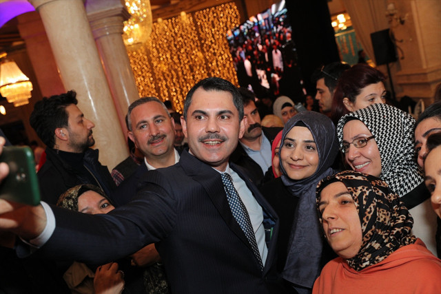 Murat Kurum: "Deprem siyasi ayrım yapmıyor, hepimizi enkaz altında bırakıyor" - Resim: 4