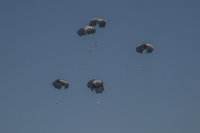 Gazze'ye havadan yardımda 12 Filistinli öldü ABD'den pes dedirten açıklama - Resim: 0