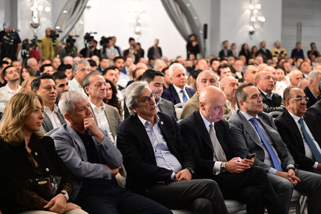 Aziz Yıldırım hükümet destekli mi? Yıldırım'ın Mourinho önerisi olay oldu: Kaybedersem... - Resim: 1