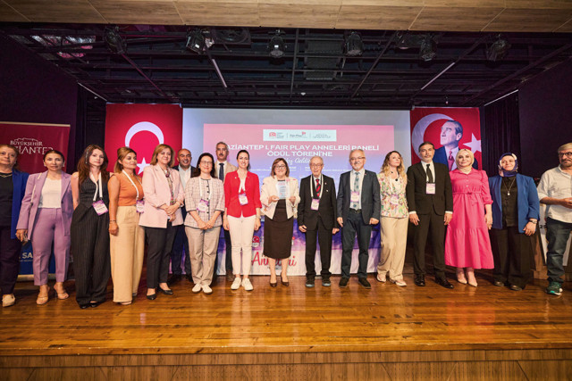 Fatma Şahin, Türkiye'nin ilk 'Fair Play Annesi' seçildi - Resim: 2