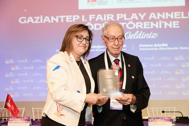 Fatma Şahin, Türkiye'nin ilk 'Fair Play Annesi' seçildi - Resim: 3