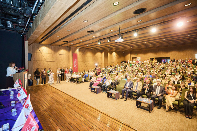 Fatma Şahin, Türkiye'nin ilk 'Fair Play Annesi' seçildi - Resim: 1