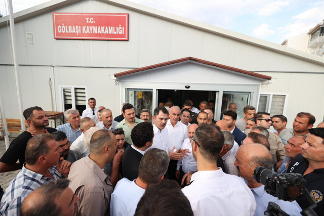 Bakan Kurum'dan Adıyaman'da deprem konutlarına inceleme - Resim: 0