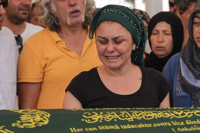 Asansör kazasında ölen Beren toprağa verildi, ailesi kahroldu! Dayı, itfaiyeyi suçladı - Resim: 1