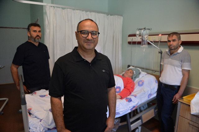 Kahramanmaraş'ta 4 aylık hamile kadının karnından 3 kilo 350 gram tümör çıkarıldı - Resim: 0