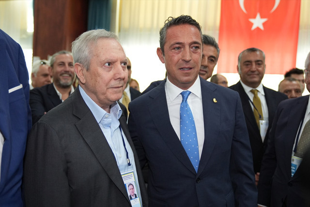 Fenerbahçe Kulübü Yüksek Divan Kurulu toplantısı! Toplantıda sürpriz isim... - Resim: 0