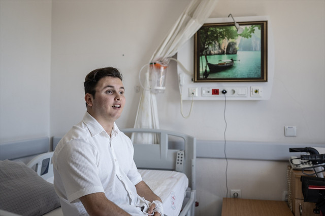 Sağlam beyin hücrelerinin güçlendirilmesiyle 2 yıl sonra komadan çıktı - Resim: 0