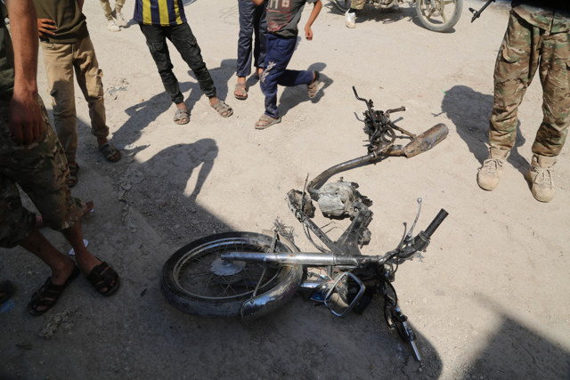 Afrin'de bomba yüklü motosikletle terör saldırısı - Resim: 0