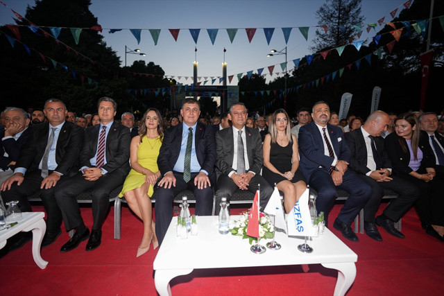 Aslı Baykal'dan CHP'ye tepki: Tanju Özcan'ın ne günahı vardı? - Resim: 0