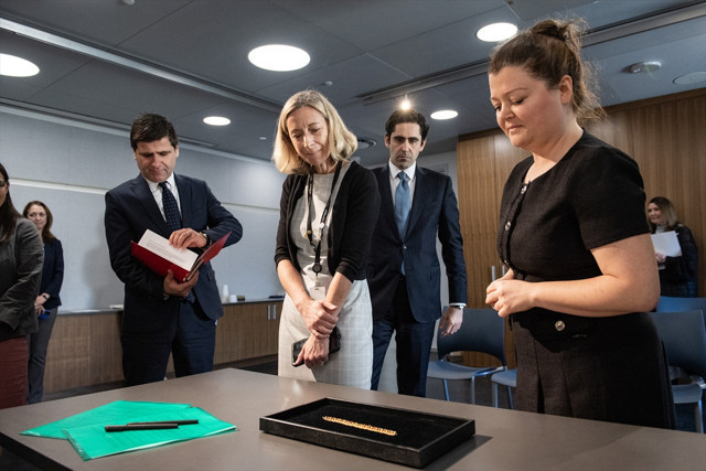 ABD müzesinde sergilenen 2500 yıllık altın kolye Türk yetkililere iade edildi - Resim: 3