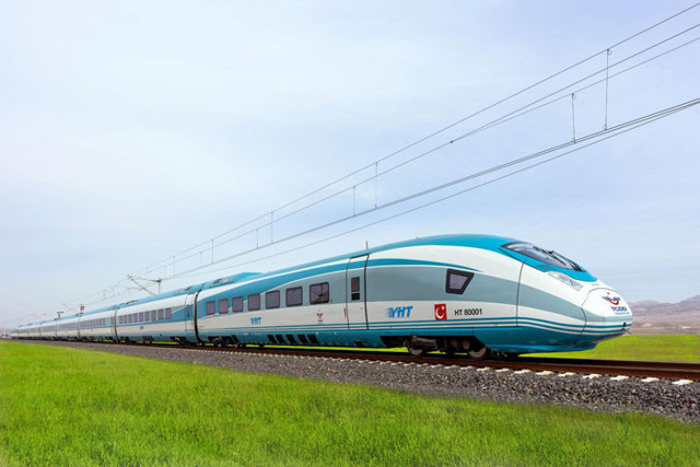 Demir yollarıyla 8 ayda Türkiye nüfusunun iki katından fazla yolcu taşındı - Resim: 0