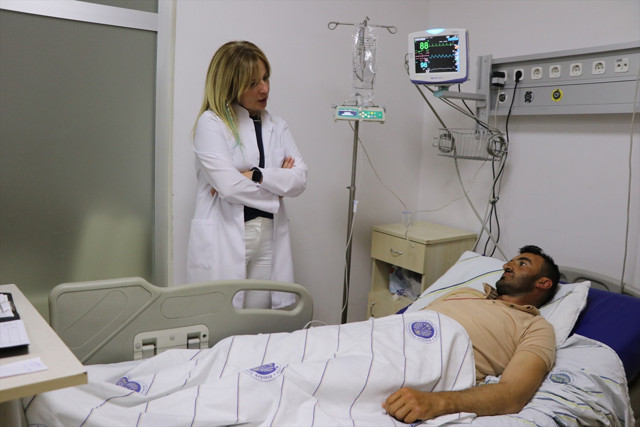 Gezmeye çıktı gözünü hastanede açtı! Adam ölümden döndü, doktor hayati öneriler verdi - Resim: 1