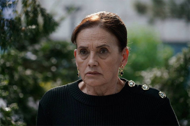 Düğün çıkışı otobüse binen oyuncu Nur Sürer sessizliğini bozdu - Resim: 0