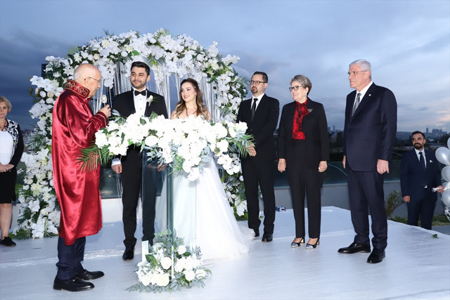 Meral Akşener ve Müsavat Dervişoğlu nikah şahitliğinde buluştu - Resim: 0