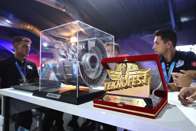 Deniz Harp Okulu öğrencilerinin "askeri turbo fan modülü" TEKNOFEST'te birinci oldu - Resim: 1