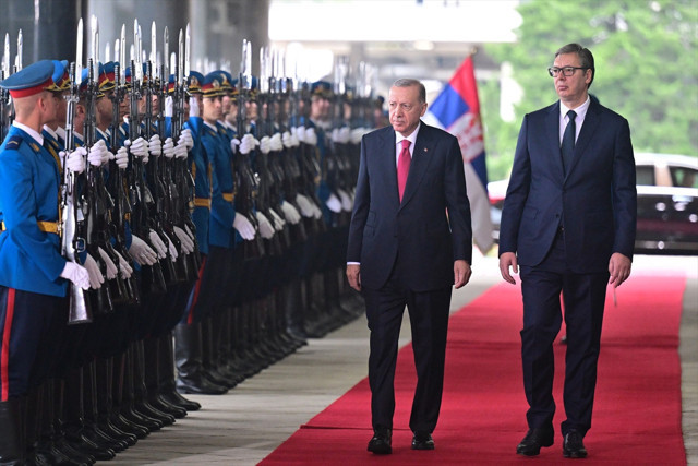 Cumhurbaşkanı Erdoğan, Sırbistan'da resmi törenle karşılandı - Resim: 1