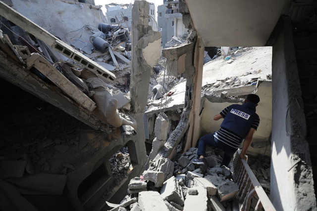 İsrail'in Gazze'nin kuzeyi planı! su yakıt ilaç girişine izin yok evler bomba yüklü robotlarla yıkılıyor - Resim: 0