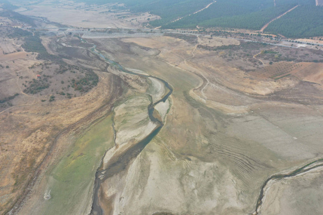 Balıkesir'in içme suyu ihtiyacını karşılayan baraj kuraklık ikazı veriyor - Resim: 1