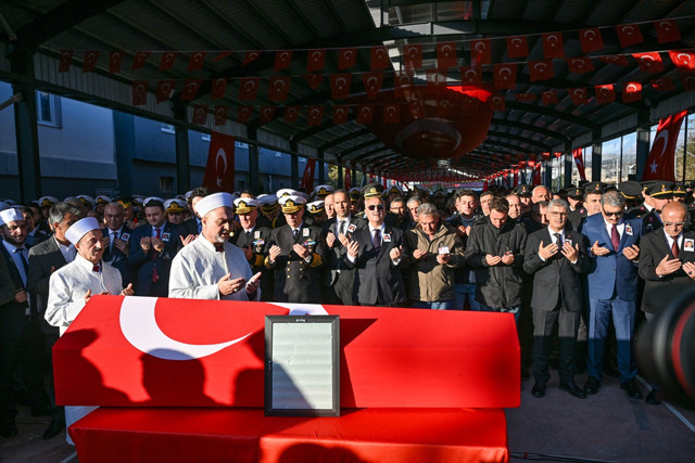 Şehit Teğmen Mustafa Kemal Öz için Adana'da tören düzenlendi - Resim: 1