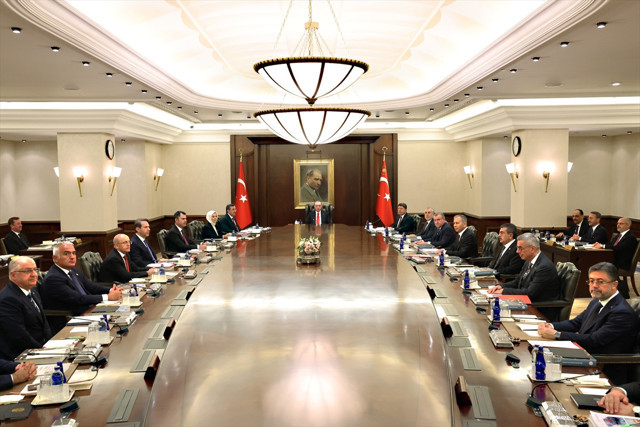 Cumhurbaşkanlığı Kabinesi, 9 yıl sonra ilk kez Çankaya Köşkü'nde toplandı! - Resim: 0