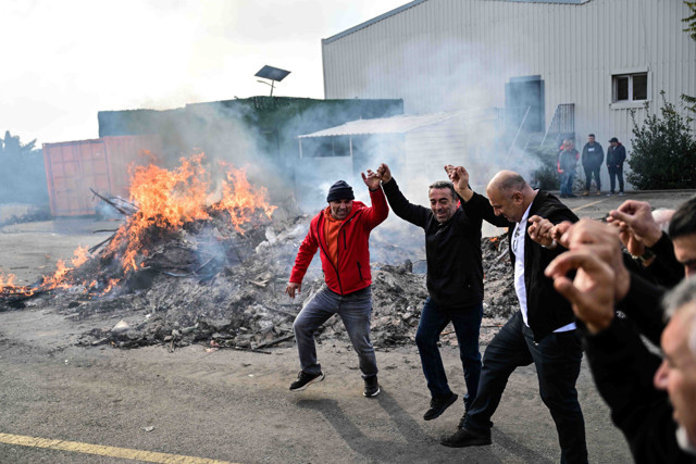 Maltepe'de sokaklarda çöp yığınları oluştu! ilçe sakinleri belediyeye tepki gösterdi - Resim: 5