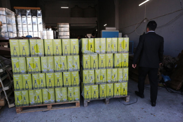 Şanlıurfa'da 20 ton sahte zeytinyağı ele geçirildi - Resim: 0