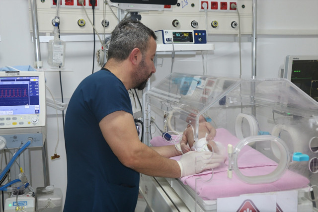 700 gram doğan bebek 140 gün sonunda yaşam mücadelesini kazandı - Resim: 1
