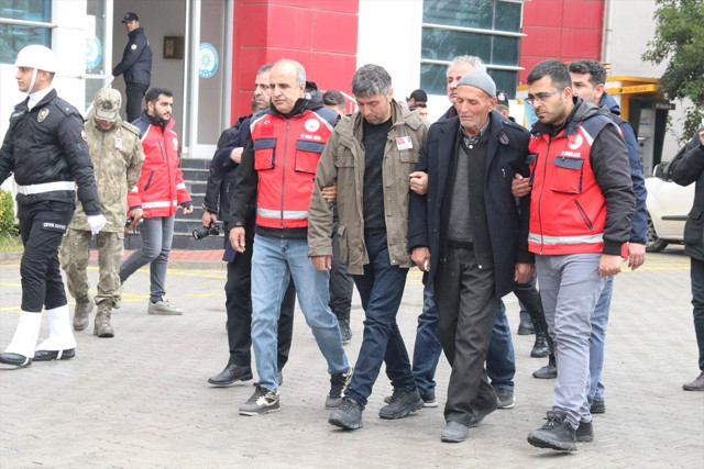 Malatya'da şehit polis Lütfü Beykoz için düzenlenen törende ailesi kahroldu - Resim: 3