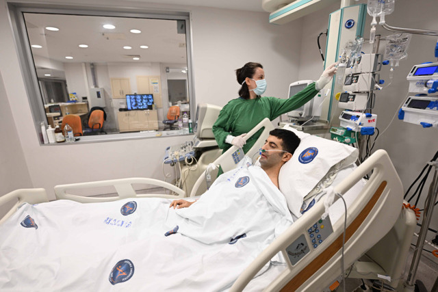 32 yaşındaki adam, 19 yaşındaki genç kızın kalbiyle hayata tutundu - Resim: 0