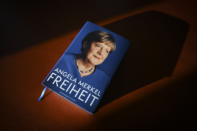 Almanya eski Başbakanı Merkel yazdı: İki Türk beni çok mutlu etti - Resim: 0