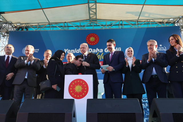 Cumhurbaşkanı Erdoğan'dan Özgür Özel'e tepki: Deprem turistliği dışında ne yaptınız? - Resim: 1