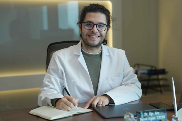 Geçmişi aynada bırakın: Modern yüz germe teknikleri, yüz germe operasyonlarında en yeni yöntemler - Resim: 0