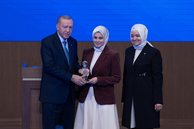 Cumhurbaşkanı Erdoğan: Türkiye Cumhuriyeti'nde kimse dışlanamaz - Resim: 4