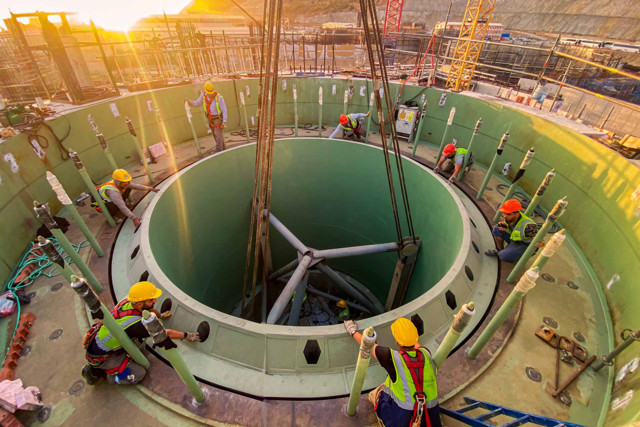 Akkuyu NGS'nin 4'üncü güç ünitesinde reaktör şaftının ana bileşenleri monte edildi - Resim: 0